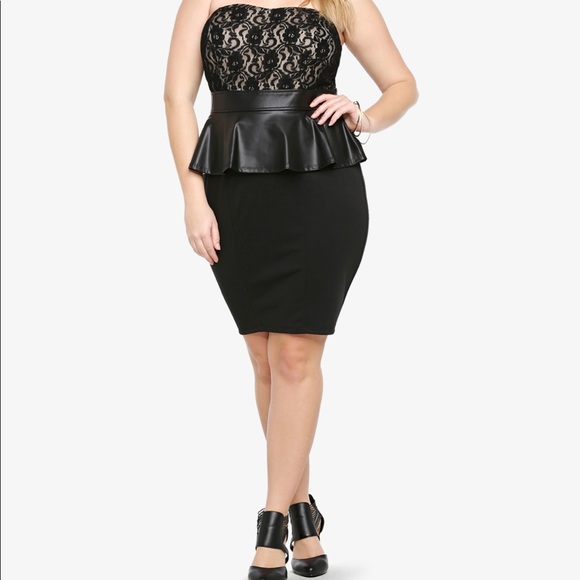torrid Dresses & Skirts - Torrid strapless peplum dress